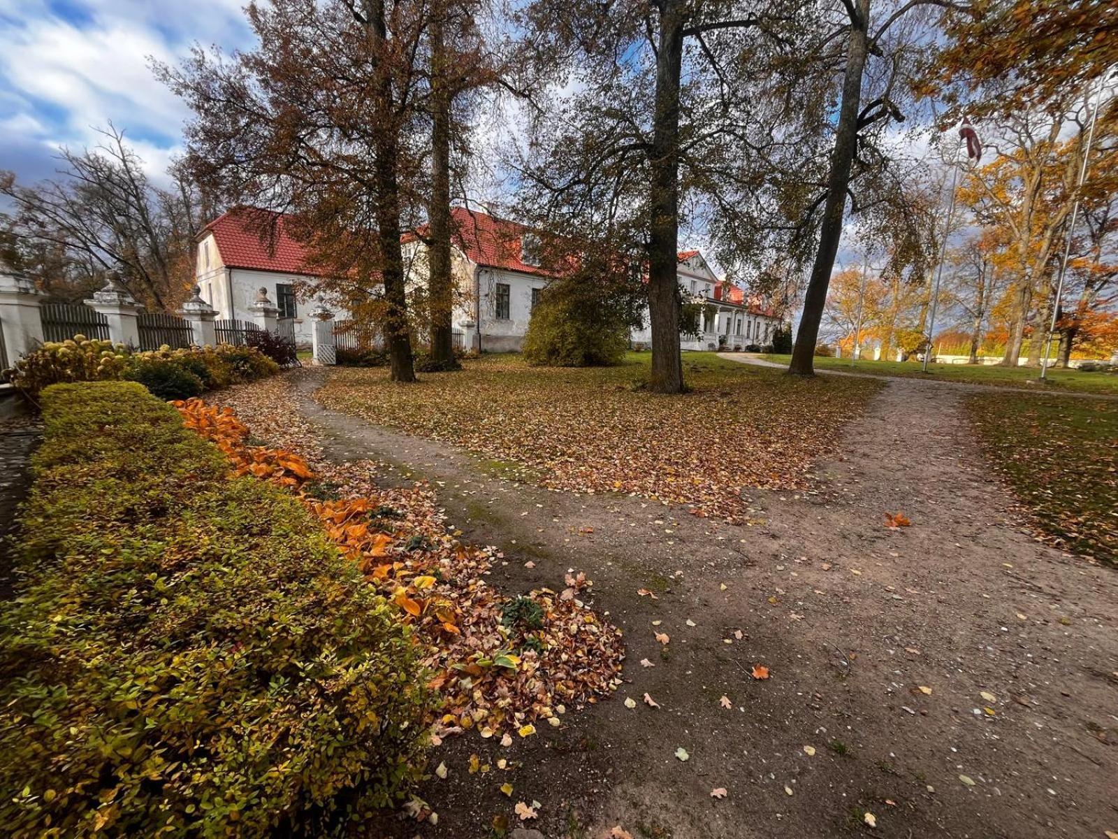 Отель Blankenfeldes Muiza Тервете Экстерьер фото
